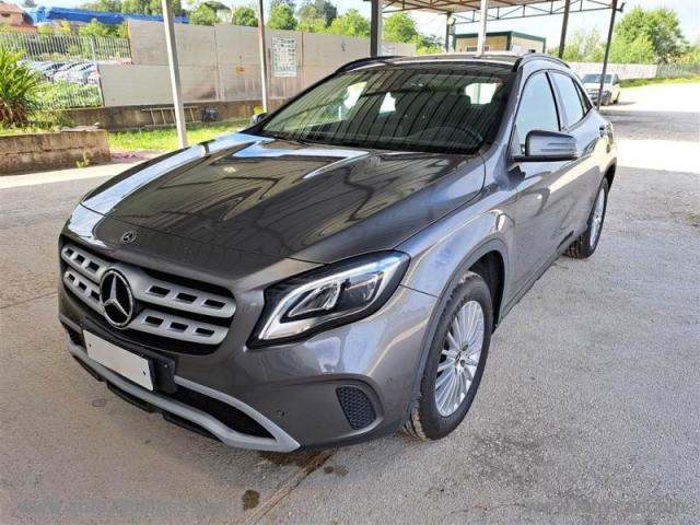 Mercedes-benz gla 200 d automatic business extra