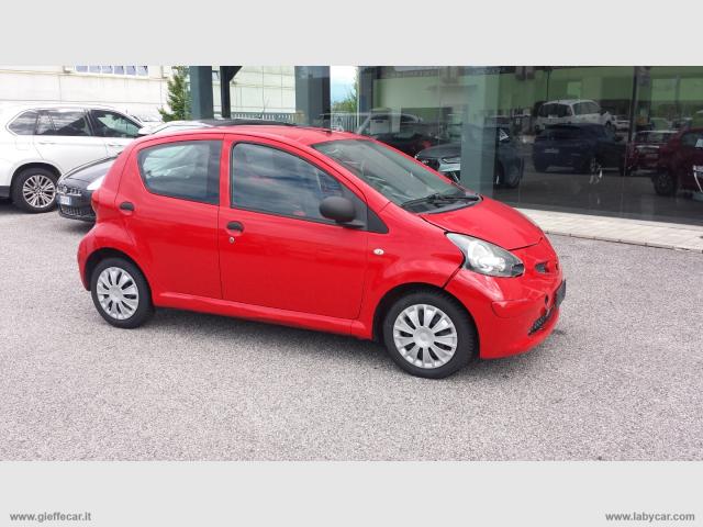 Auto - Toyota aygo 1.0 vvt-i 5p. now