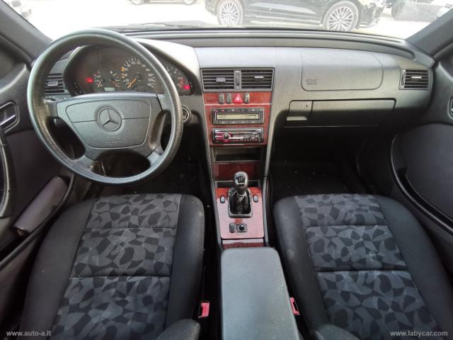 Auto - Mercedes-benz c 250 td classic con gancio traino