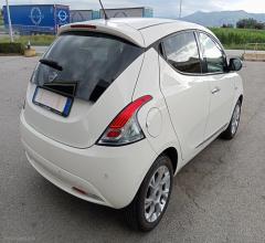 Auto - Lancia ypsilon 1.2 69 cv 5p. gold