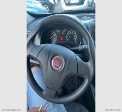 Auto - Fiat doblÃ² 1.6 mjt active