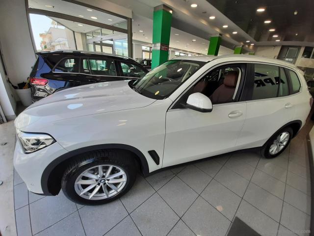 Auto - Bmw x5 xdrive30d business