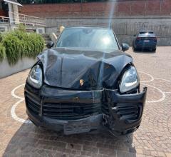 Auto - Porsche cayenne coupÃ¨ 3.0 v6