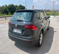 Auto - Volkswagen tiguan 1.6 tdi urban bmt