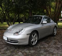 Auto - Porsche 911 carrera 4 coupÃ©