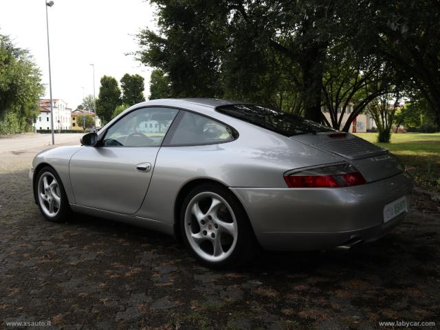 Auto - Porsche 911 carrera 4 coupÃ©