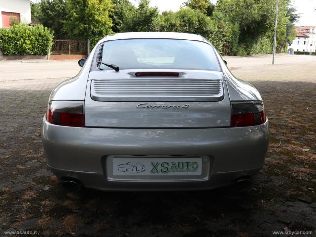 Auto - Porsche 911 carrera 4 coupÃ©