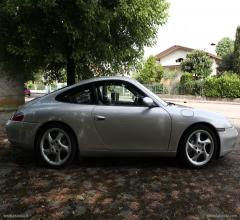 Auto - Porsche 911 carrera 4 coupÃ©