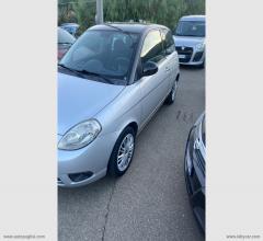 Auto - Lancia ypsilon 1.2 69 cv new oro