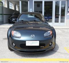 Auto - Mazda mx-5 roadster 1.8l fire