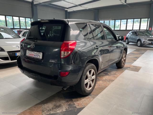 Auto - Toyota rav4 crossover 2.2 d-4d 136 cv sol