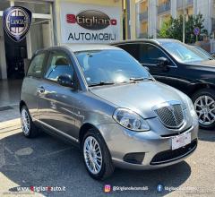 Auto - Lancia ypsilon 1.3 mjt 75 cv new oro