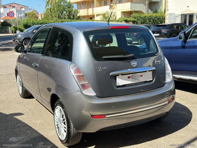 Auto - Lancia ypsilon 1.3 mjt 75 cv new oro