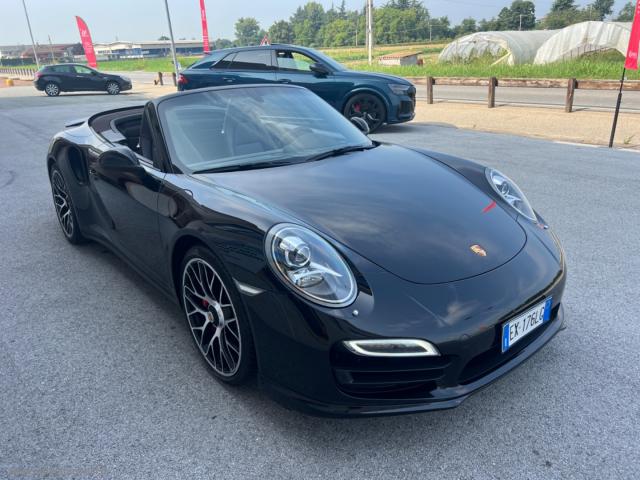 Auto - Porsche 911 3.8 turbo cabriolet