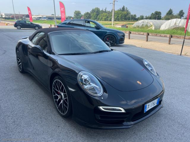 Auto - Porsche 911 3.8 turbo cabriolet