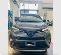 Auto - Toyota rav4 2.0 d-4d 2wd business