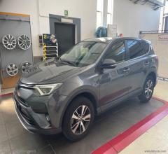 Auto - Toyota rav4 2.0 d-4d 2wd business