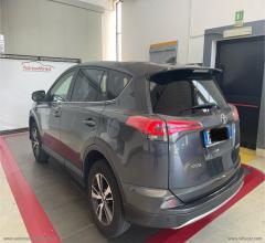 Auto - Toyota rav4 2.0 d-4d 2wd business