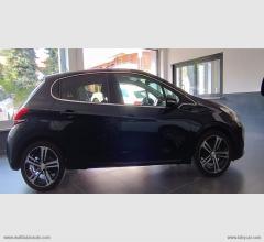 Auto - Peugeot 208 bluehdi 120 s&s 5p. gt line