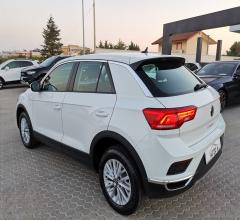 Auto - Volkswagen t-roc 2.0 tdi business bluemot. tech.