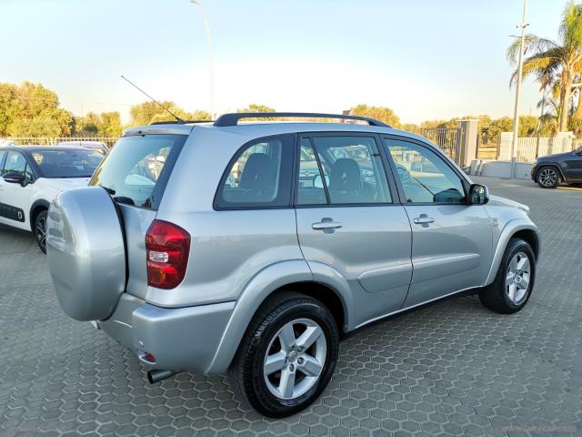 Auto - Toyota rav4 2.0 tdi d-4d 5p. sol