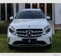 Auto - Mercedes-benz gla 200 d automatic sport