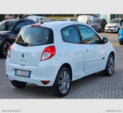 Auto - Renault clio 1.2 3p. yahoo!