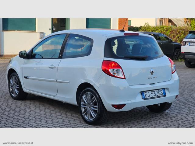 Auto - Renault clio 1.2 3p. yahoo!