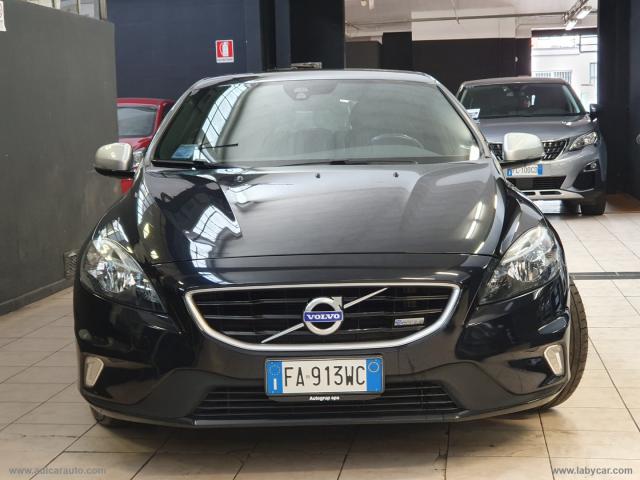 Auto - Volvo v40 d2 1.6 r-design