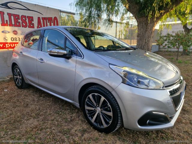 Auto - Peugeot 208 puretech 82 5p. allure