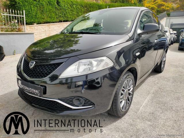 Auto - Lancia ypsilon 1.3 mjt 95 cv 5p. s&s gold