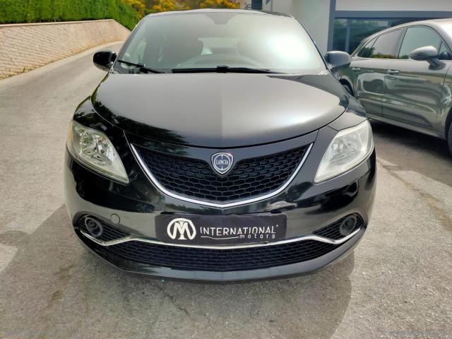 Auto - Lancia ypsilon 1.3 mjt 95 cv 5p. s&s gold