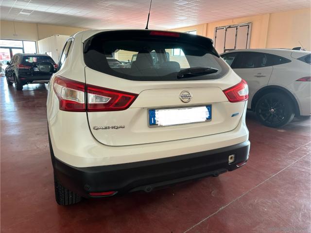 Auto - Nissan qashqai 1.5 dci acenta