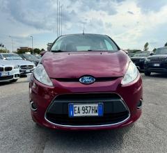 Auto - Ford fiesta 1.4 5p. bz.- gpl titanium