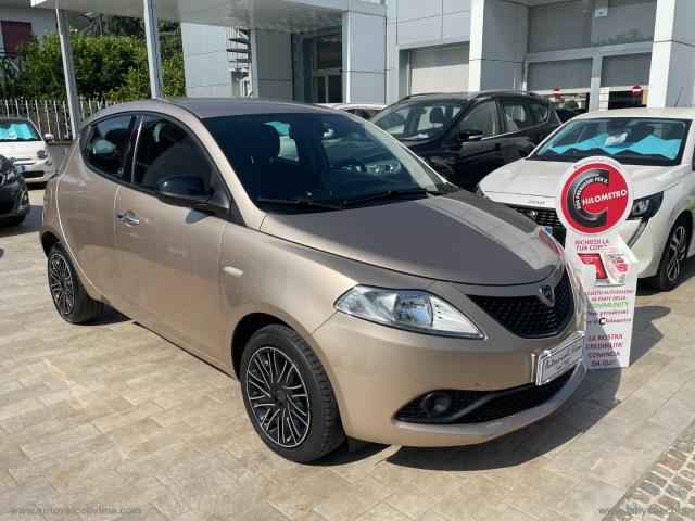 Lancia ypsilon 1.2 69 cv 5p. gpl ecochic gold