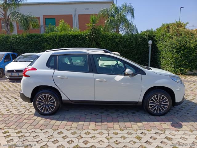 Auto - Peugeot 2008 puretech 82 active