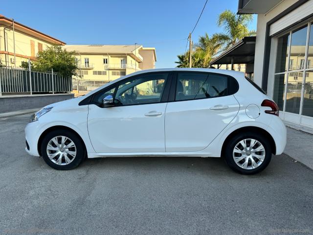 Auto - Peugeot 208 bluehdi 100 s&s 5p. allure