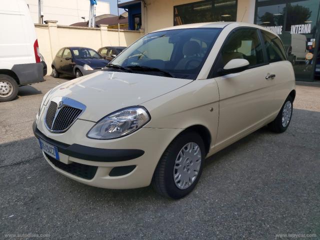 Lancia ypsilon 1.2 oro