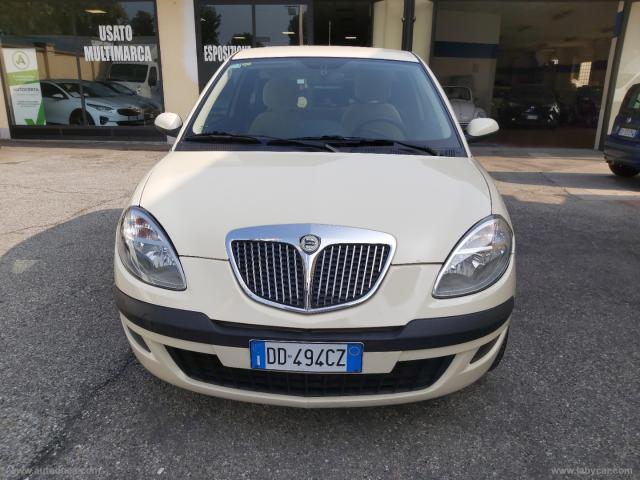 Auto - Lancia ypsilon 1.2 oro