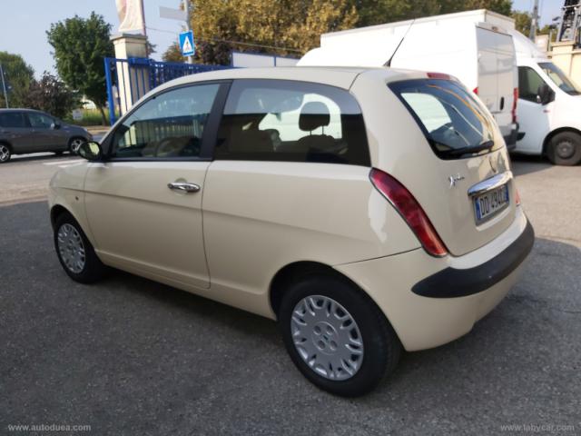 Auto - Lancia ypsilon 1.2 oro