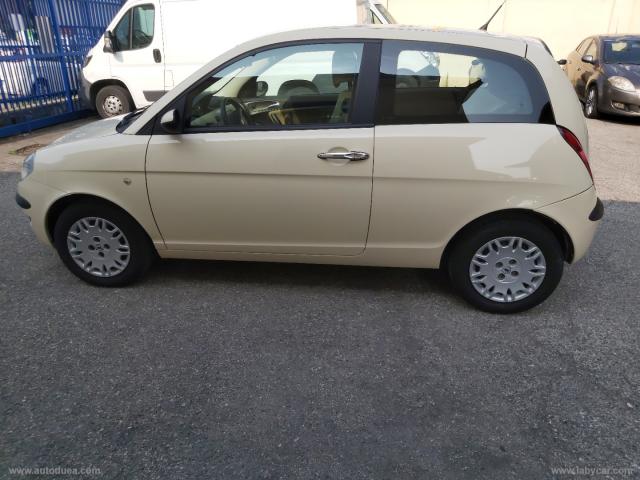 Auto - Lancia ypsilon 1.2 oro