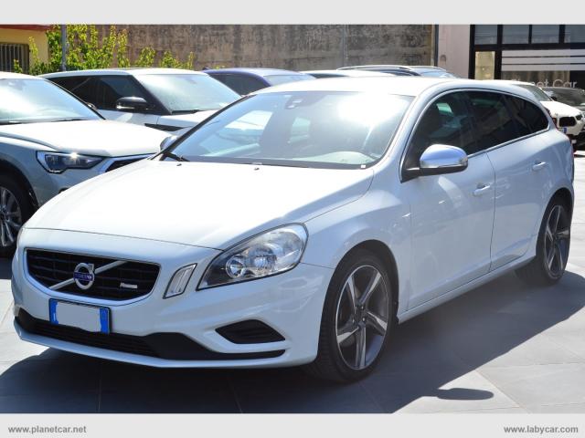 Auto - Volvo v60 d3 r-design