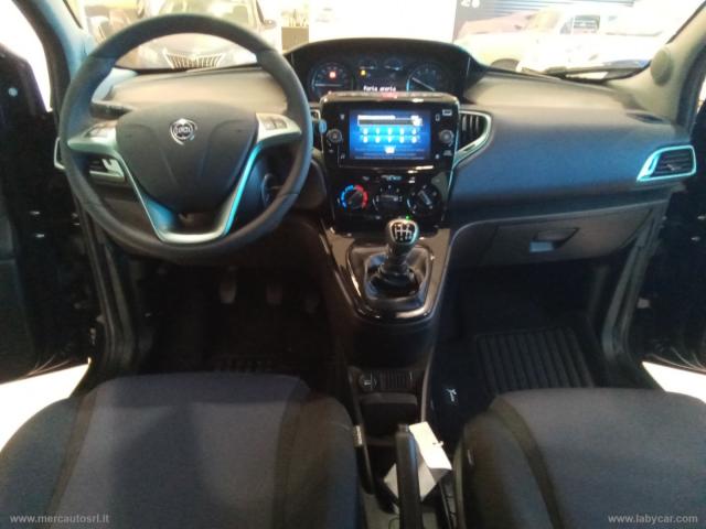 Auto - Lancia ypsilon 1.0 firefly 5p.s&s hyb. platino