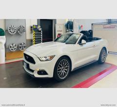 Auto - Ford mustang convertible 2.3 ecoboost aut.