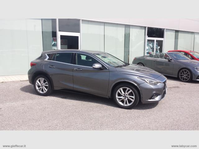 Infiniti q30 1.5d premium tech