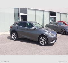 Auto - Infiniti q30 1.5d premium tech