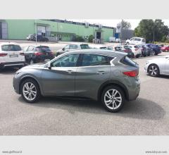 Auto - Infiniti q30 1.5d premium tech