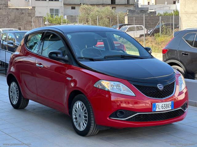 Auto - Lancia ypsilon 1.3 mjt 95 cv 5p. s&s gold