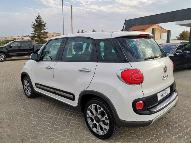 Auto - Fiat 500l 1.6 mjt 120 cv trekking