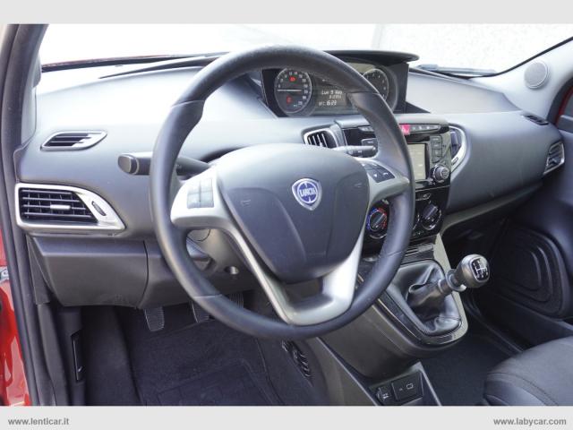 Auto - Lancia ypsilon 1.2 69 cv 5 posti gold